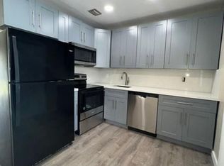 513 SW 9th St #1, Hallandale, FL 33009