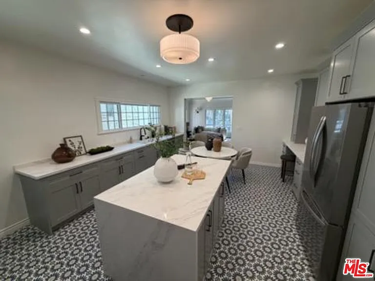 351 S Detroit St #2 — Photo 11