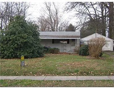 135 N Maple St photo 1
