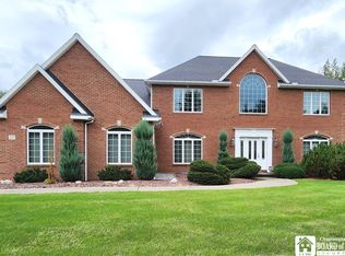 17 Bernett Dr, Fredonia, NY