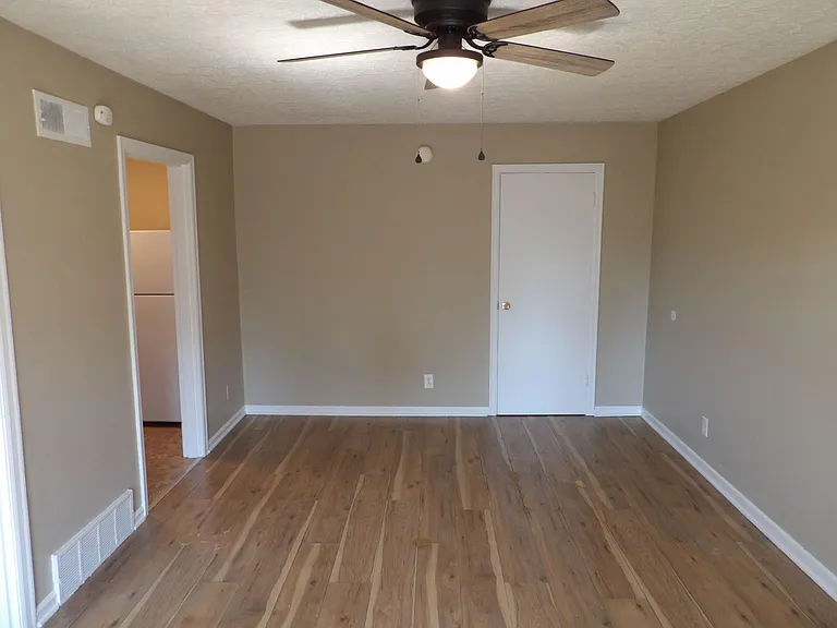 720 Woodland Ave #7 — Photo 13