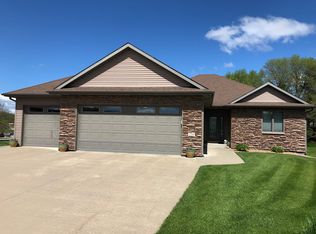 210 3rd Ave SE, Plainview, MN 55964