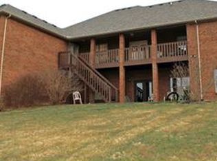 1019 Royal Crest Dr, Richmond, KY 40475