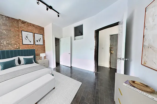 Rented by Platinum Properties | media 14