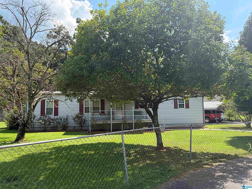 1st image of 131 Laurel St