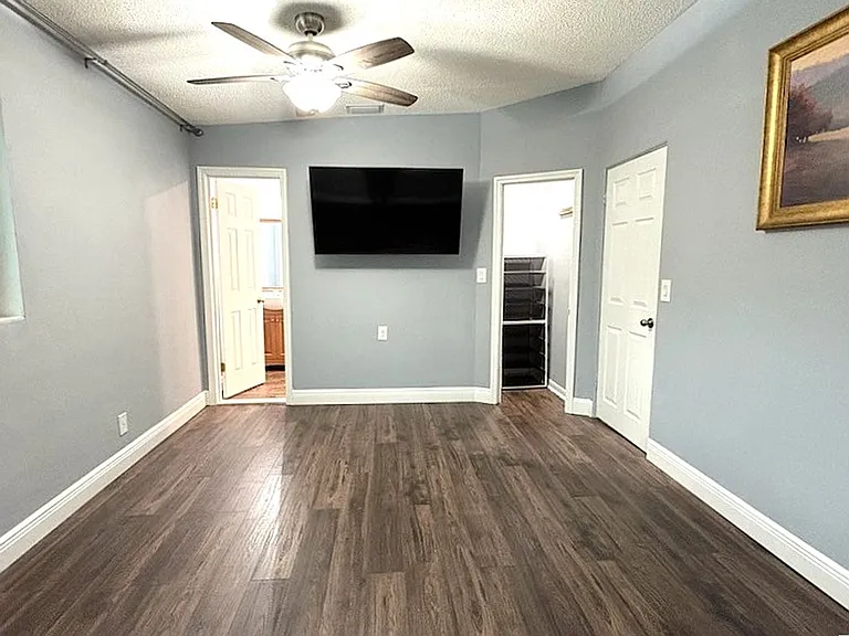 2455 Princeton Rd — Photo 12
