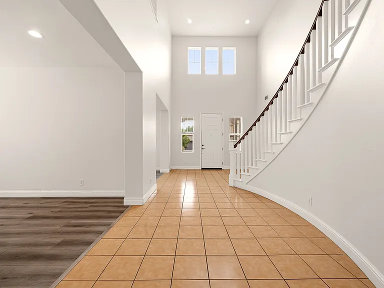 10828 Portofino Ln — Photo 3
