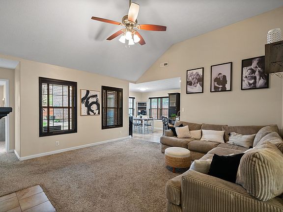 5th image of 1028 Hendricks Ct