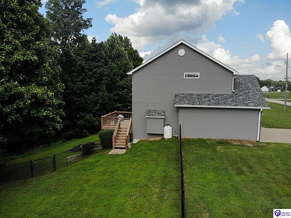4th image of 400 Loretto Dr