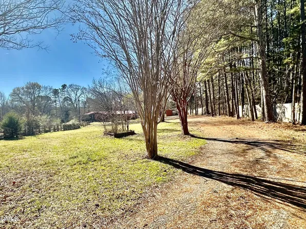 8245 Old Switchboard Rd, Snow Camp, NC 27349