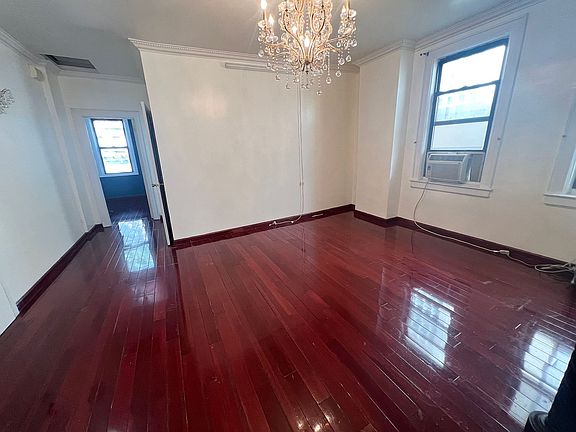 4th image of 12-12 31st Ave #2B