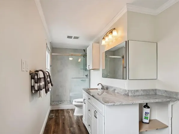 103 Huntington Ct, Glen Burnie, MD 21061