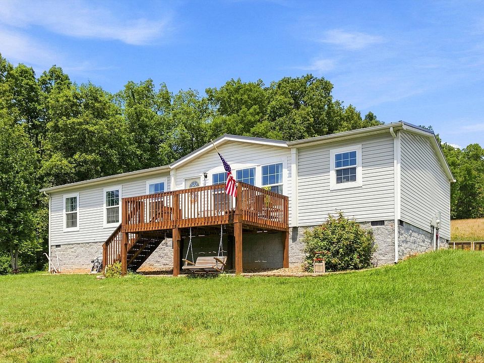 1st image of 611 Martins Ln