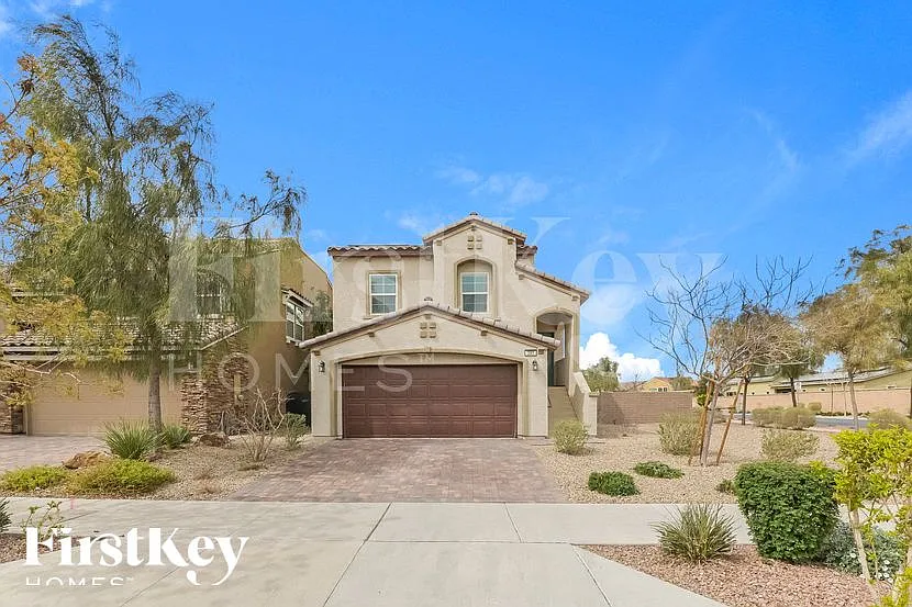 3 bed, 2.5 bath, 2066 sqft, $2,230 — Photo 1