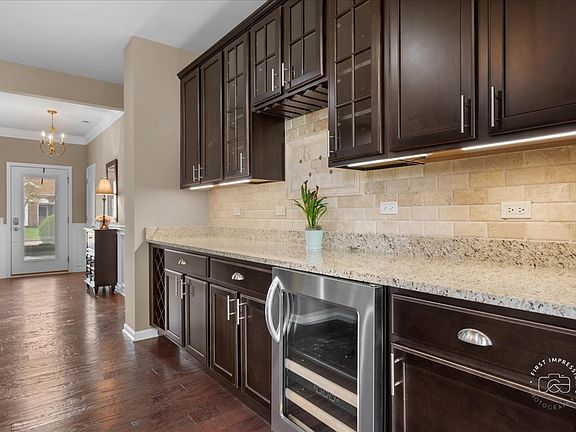 5th image of 2850 Stoney Creek Dr