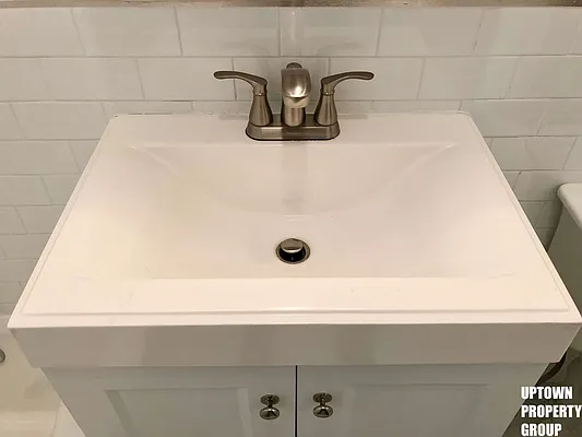 Rented by Uptown Property Group | media 15