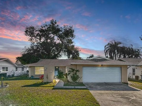 2461 Moore Haven Dr W, Clearwater, FL 33763