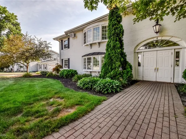 4 Meadowlawn Dr Unit 7, Mentor, OH 44060