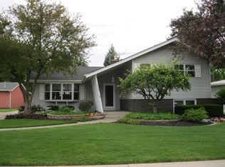 17528 Maple Ave, Lansing, IL 60438