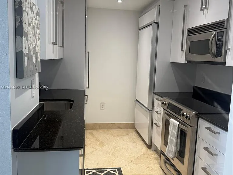 10275 Collins Ave #1221 — Photo 3