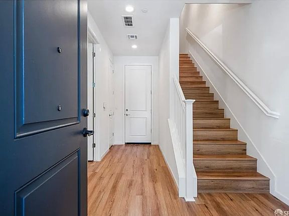 5th image of 5801 Sterling St #1