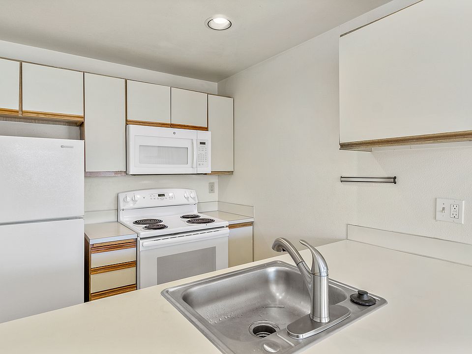 1st image of 1151 N 94th St #31