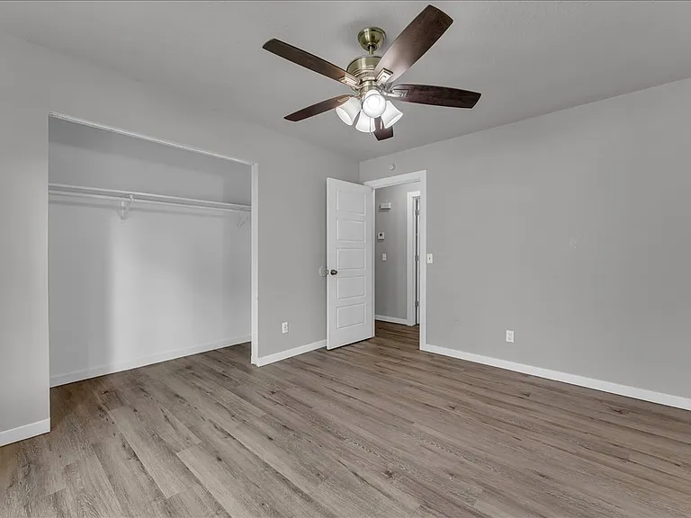 1012 N Turtle Creek Dr — Photo 15