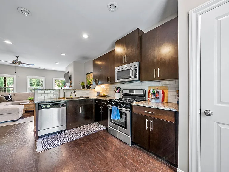 1738 Hollingsworth Blvd NW — Photo 15
