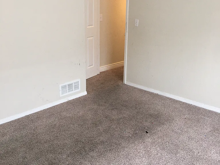 Sagewood Heights — Photo 13