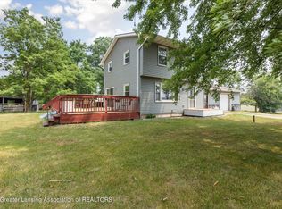 7098 Carlisle Hwy, Vermontville, MI 49096