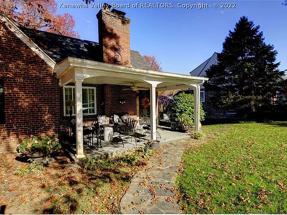 5th image of 4204 Noyes Ave