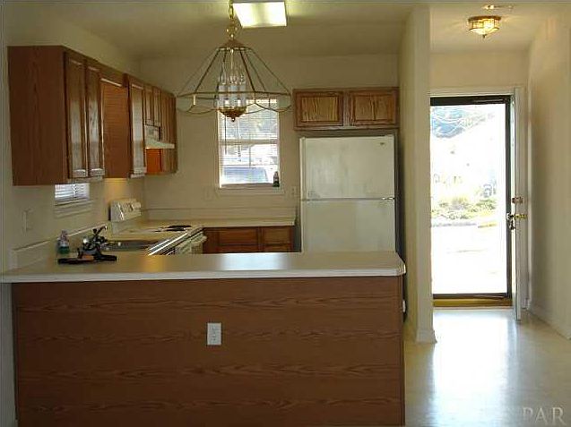 2nd image of 4064 Glenway Dr