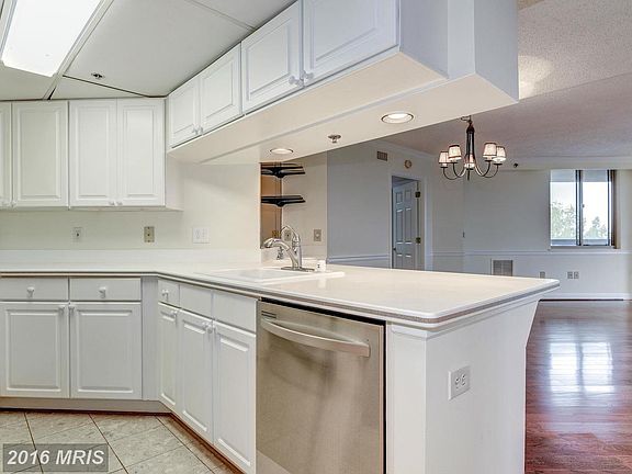 5th image of 1276 N Wayne St APT 529