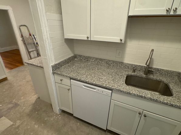 36 Anderson St APT 4