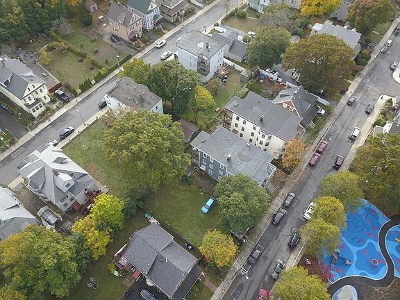 5th image of 18 Evans St