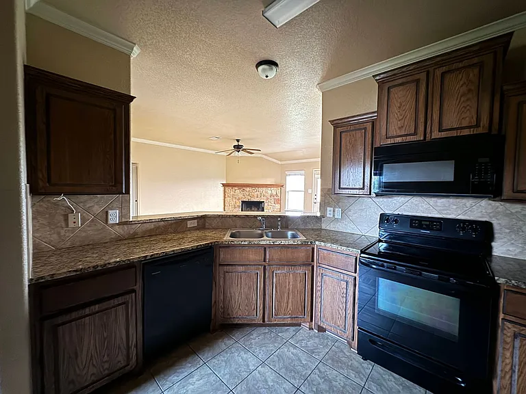 3100 Rockwall Dr — Photo 22