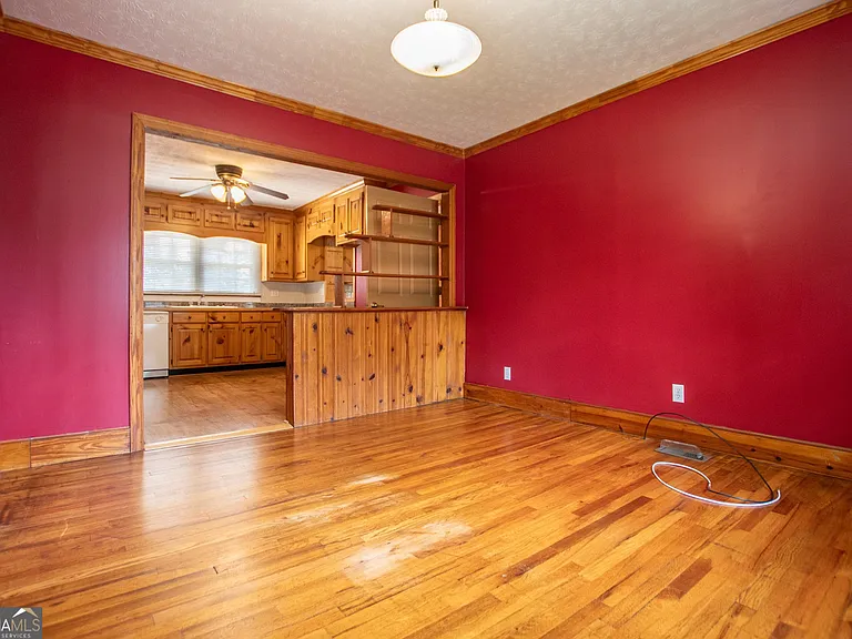 126 N Johnson St — Photo 34
