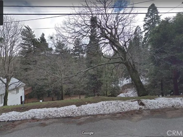 411 Mozumdar Dr #29, Cedarpines Park, CA 92322