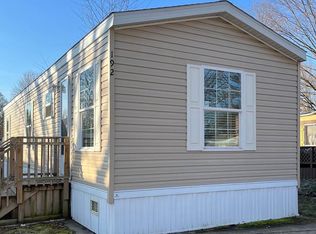 192 N Kenbrook St SE, Grand Rapids, MI 49548
