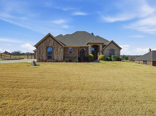 162 Ellis Spring Dr, Weatherford, TX 76085