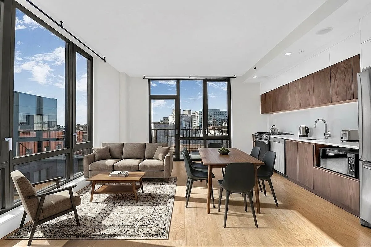 2100 Bedford Ave APT 8J photo 1