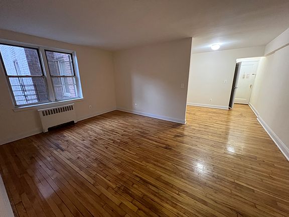 5th image of 143-29 Barclay Ave #3G