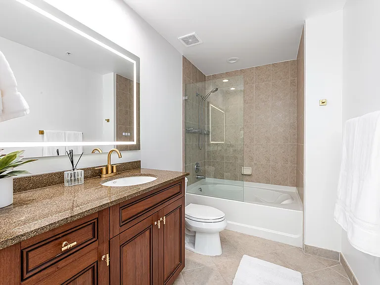 347 N New River Dr E — Photo 11