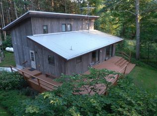 5855 N Miles Rd, Stanton, MI 48888