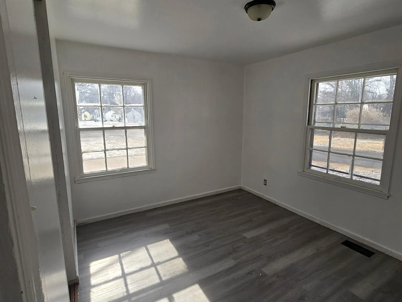 311 Estridge Rd — Photo 3