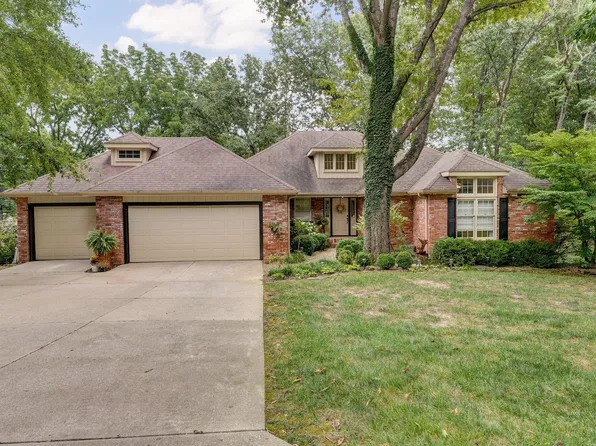 1512 S Cedar Ridge Street, Springfield, MO 65809