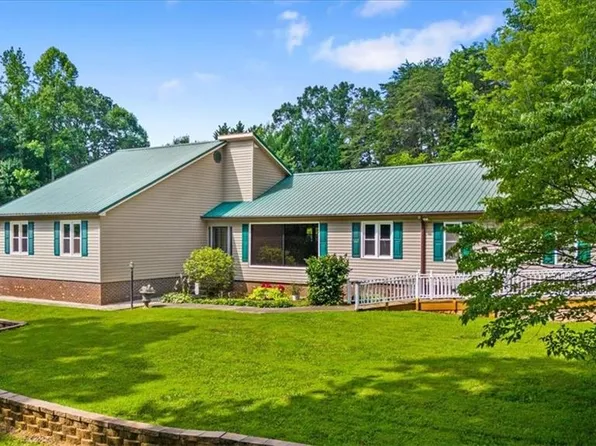 4930 Streamside Dr, Mc Leansville, NC 27301