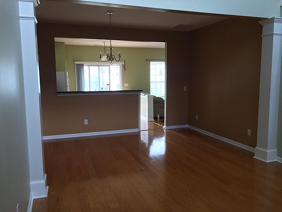 Living /dining view 2