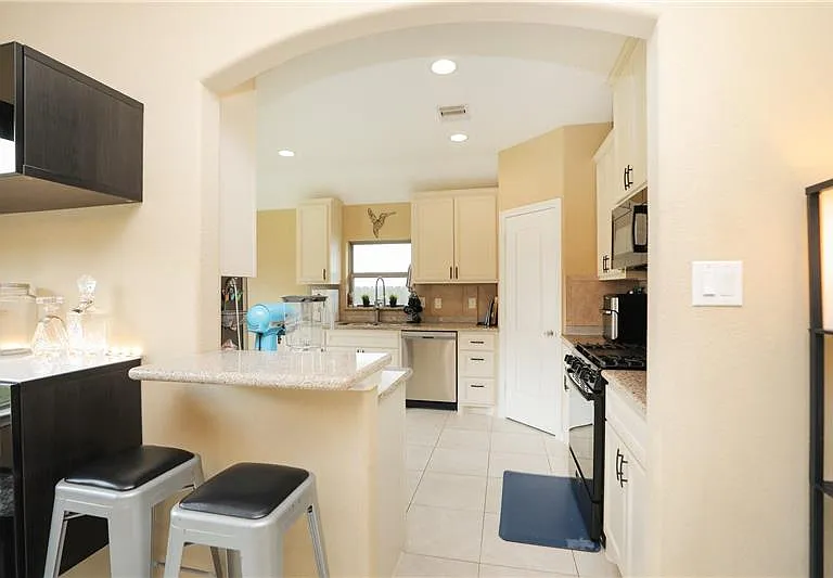 6615 Goldspier St — Photo 10