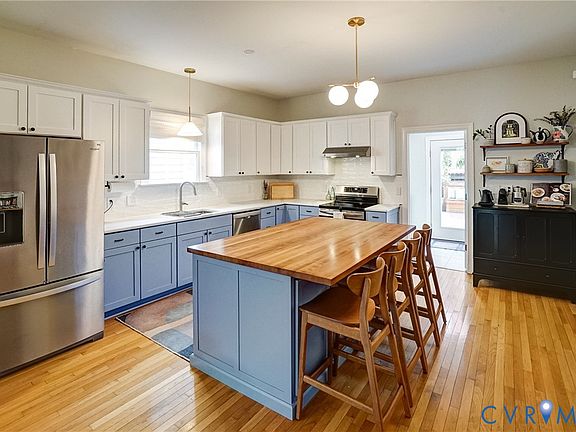 2nd image of 2204 M St